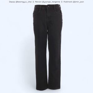 Cropped straight jeans